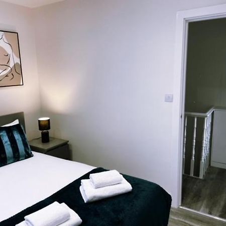 2 Bedroom Serviced Apartment London Exterior photo